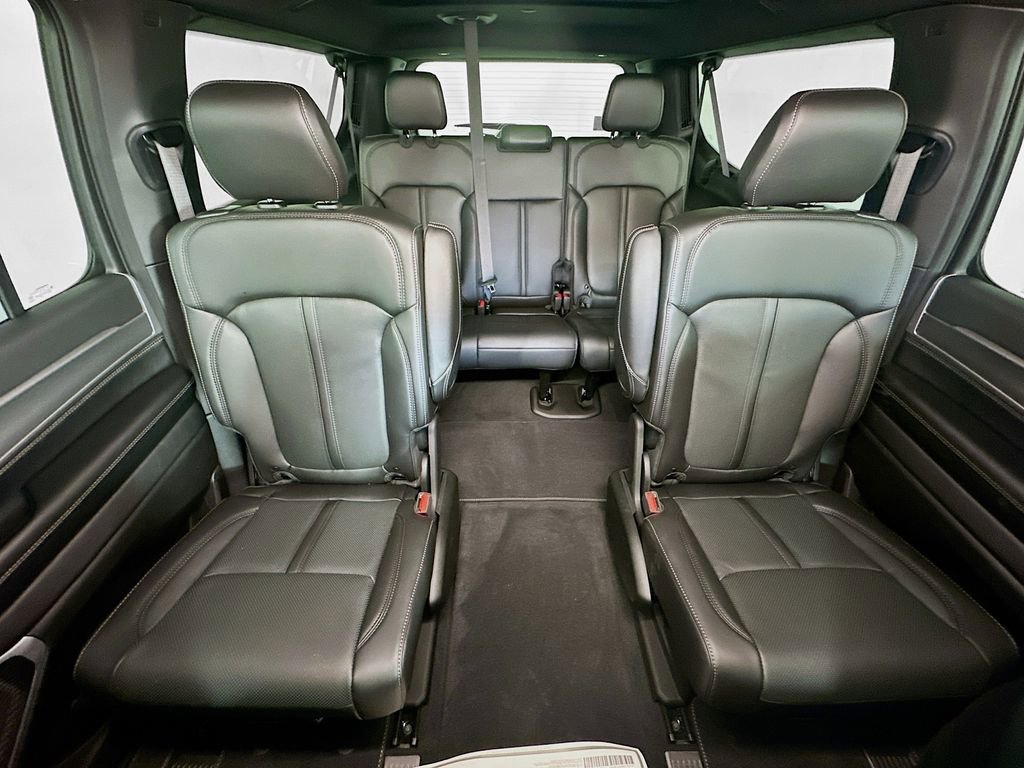 New 2026 Jeep Grand Wagoneer L 2WD image 10