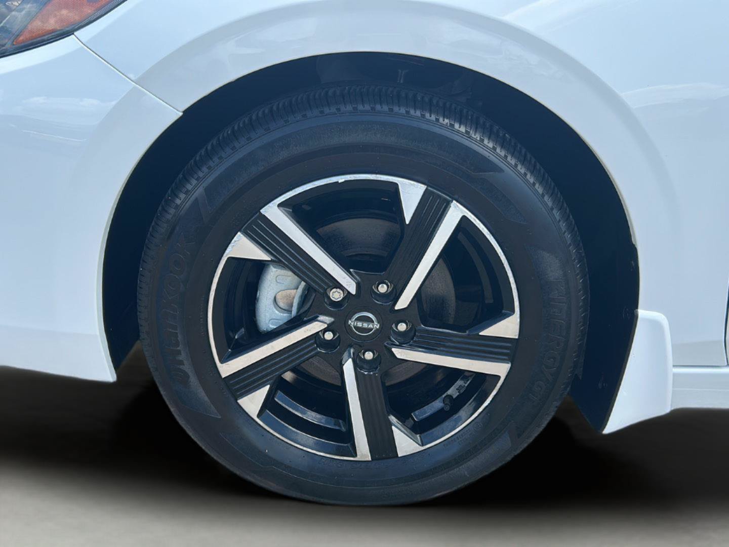 Used 2024 Nissan Sentra SV FWD image 27
