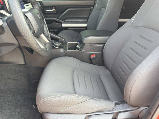Used 2024 Toyota Tacoma TRD Sport AWD/4WD image 17