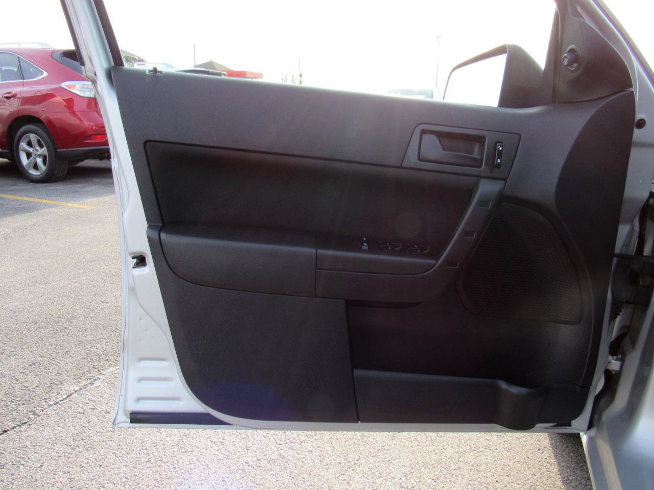 Used 2008 Ford Focus SE image 13