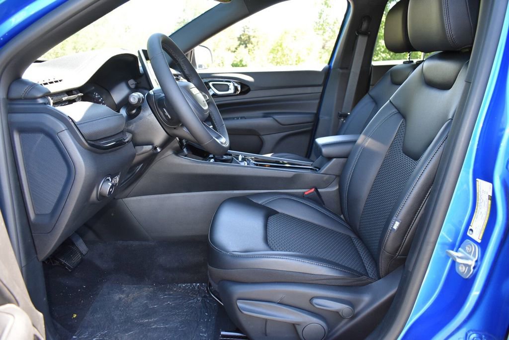 New 2026 Jeep Compass Latitude AWD/4WD image 10