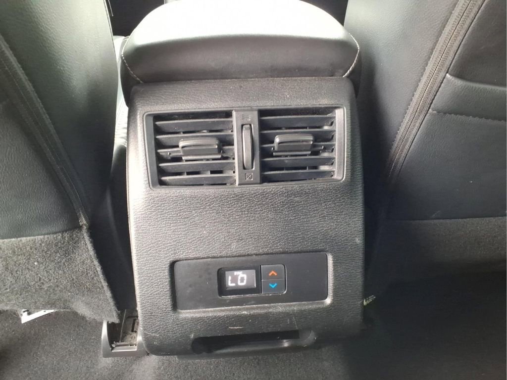 Used 2022 Mitsubishi Outlander SEL AWD/4WD image 18