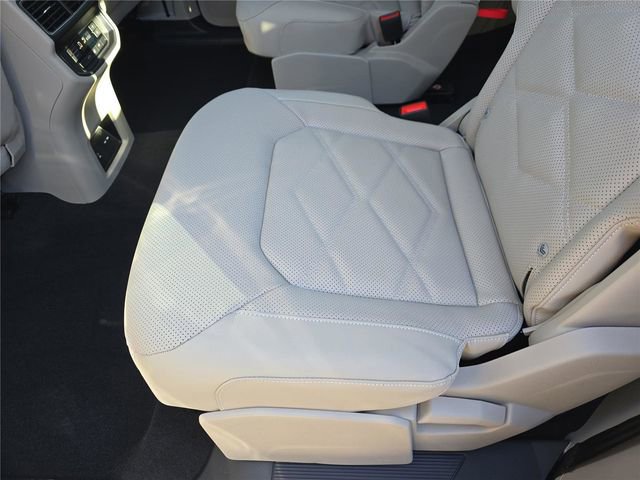 New 2026 Volkswagen Atlas SE image 16