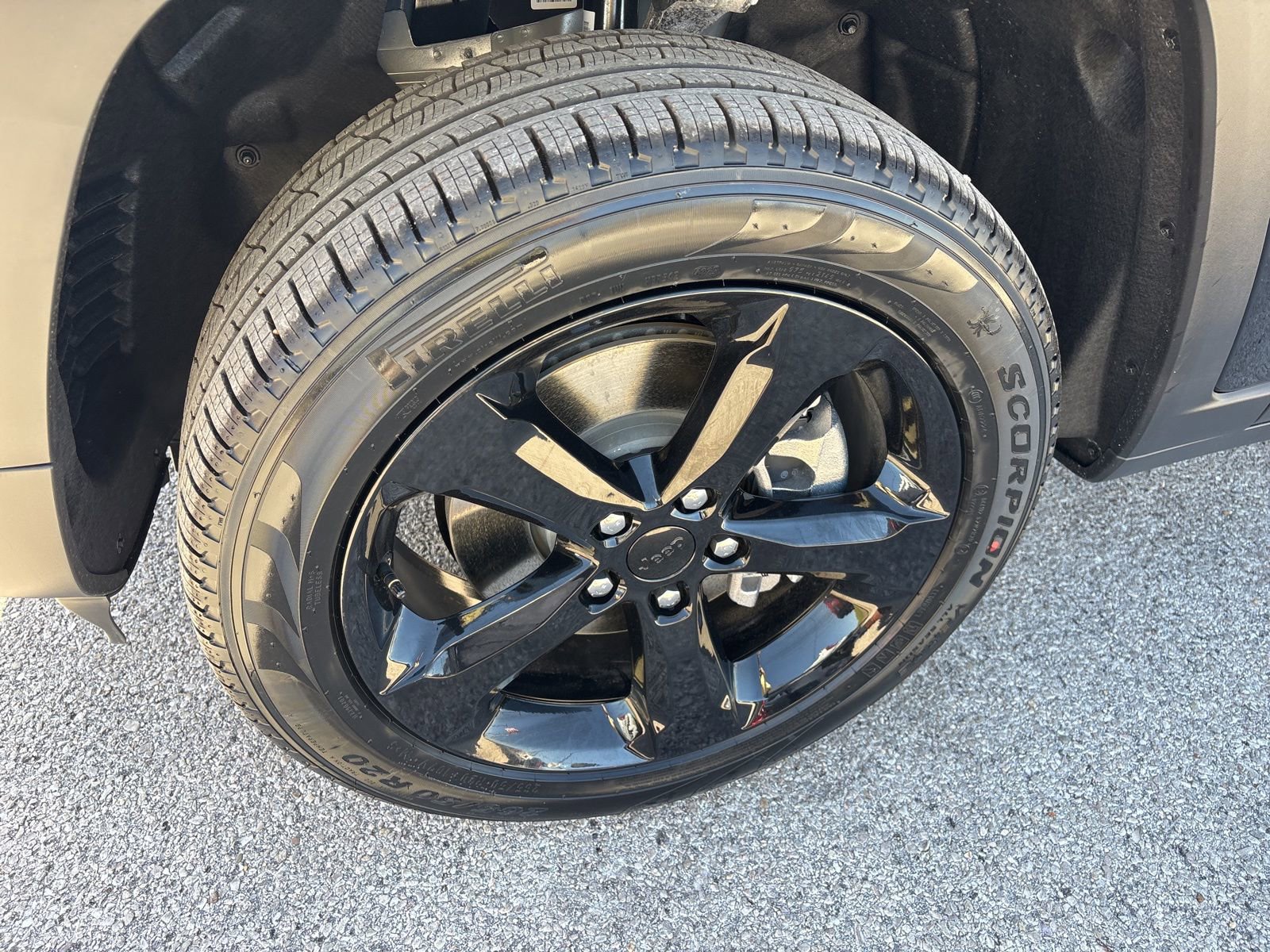 New 2026 Jeep Grand Cherokee L Limited w/ Limited Altitude Package image 34