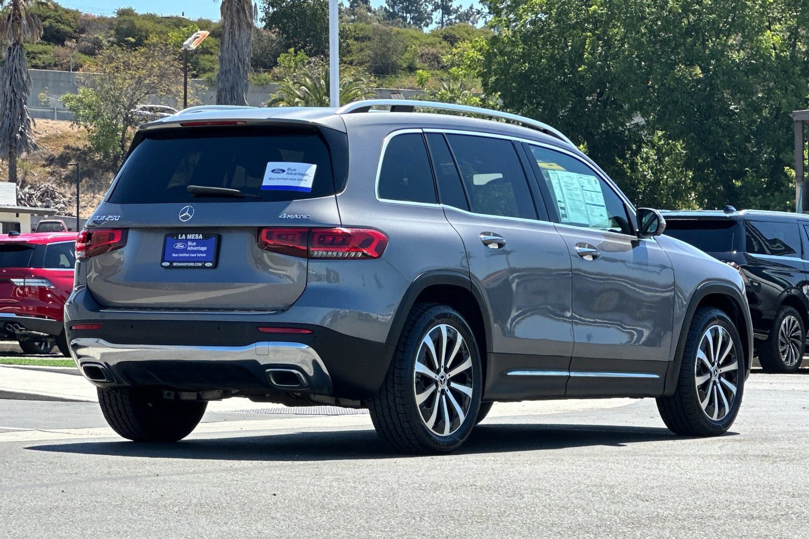 Used 2022 Mercedes-Benz GLB 250 4MATIC image 3