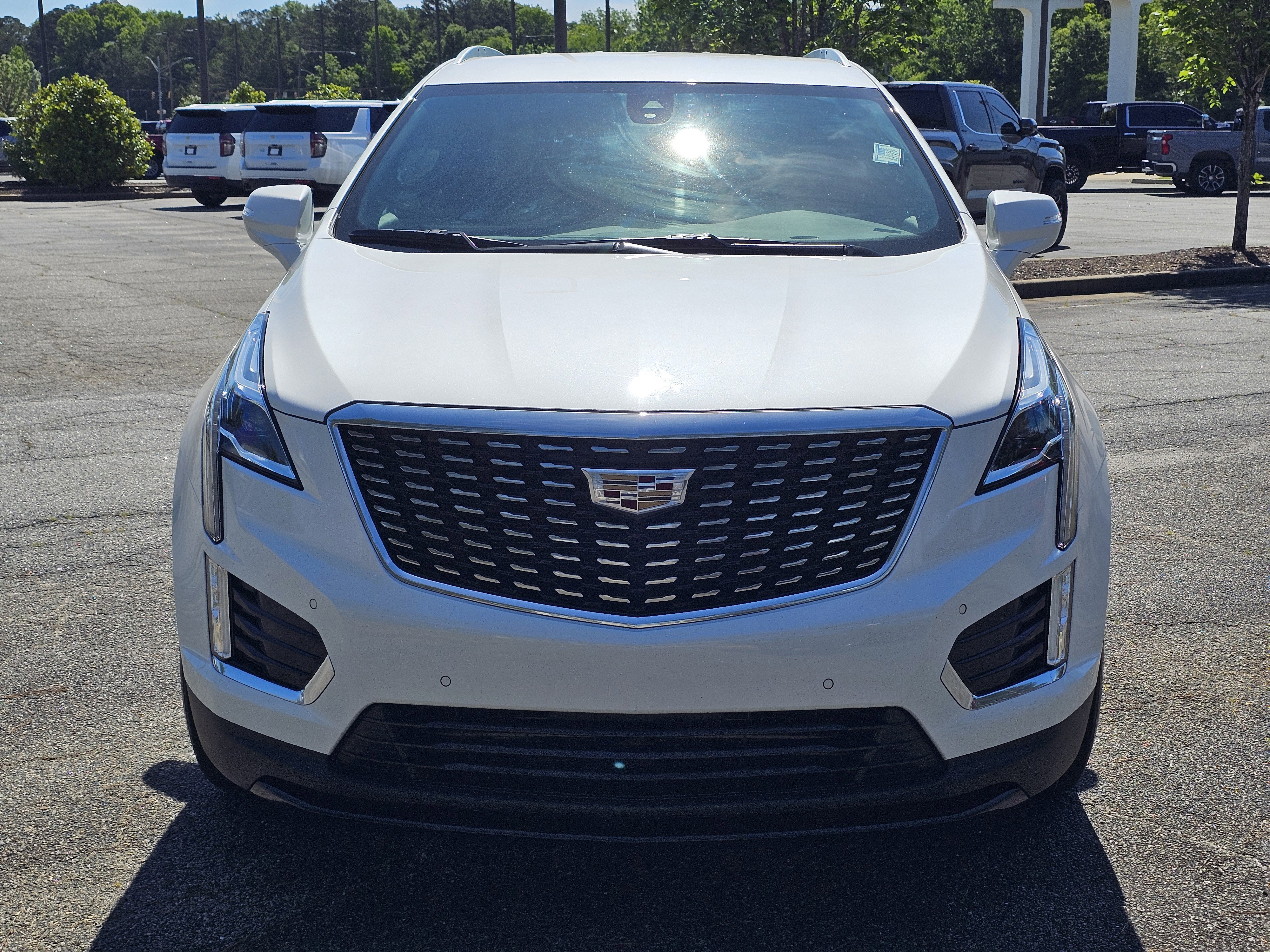 Used 2023 Cadillac XT5 Luxury FWD image 2