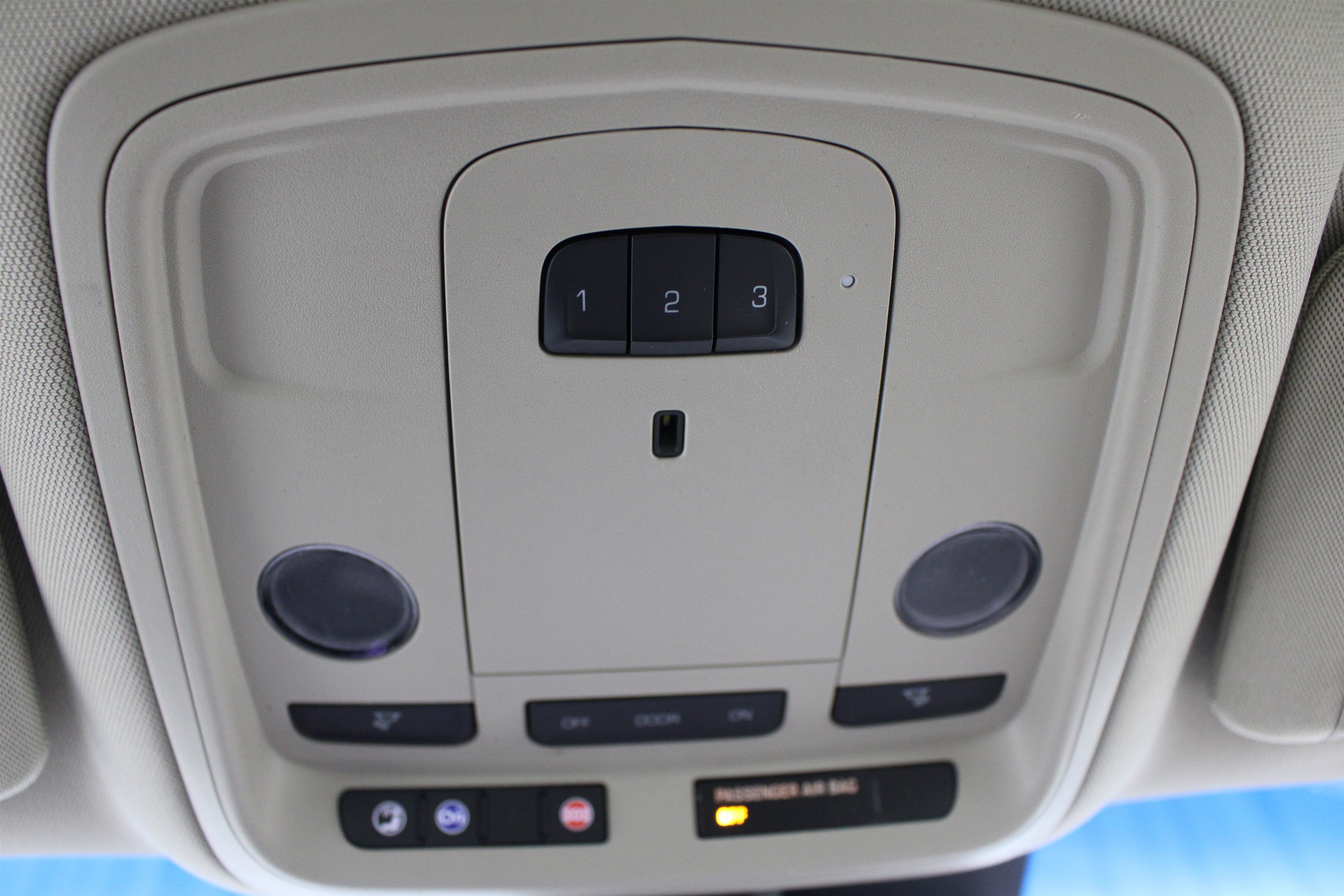 Used 2016 Cadillac XTS Luxury w/ Driver Awareness Package image 21