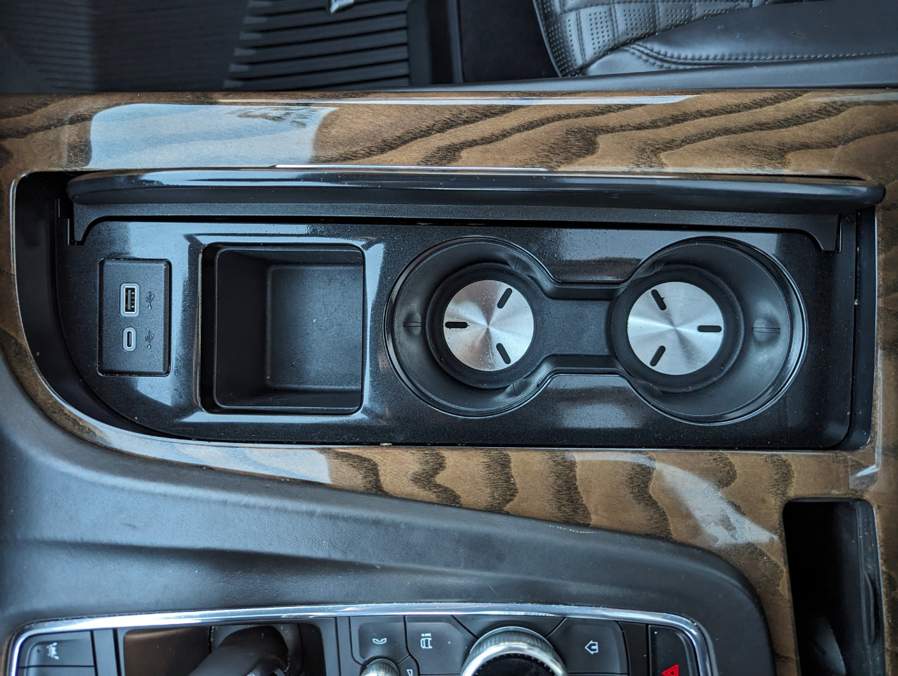 Used 2023 Cadillac Escalade Sport Platinum w/ LPO, Floor Liner Package image 25