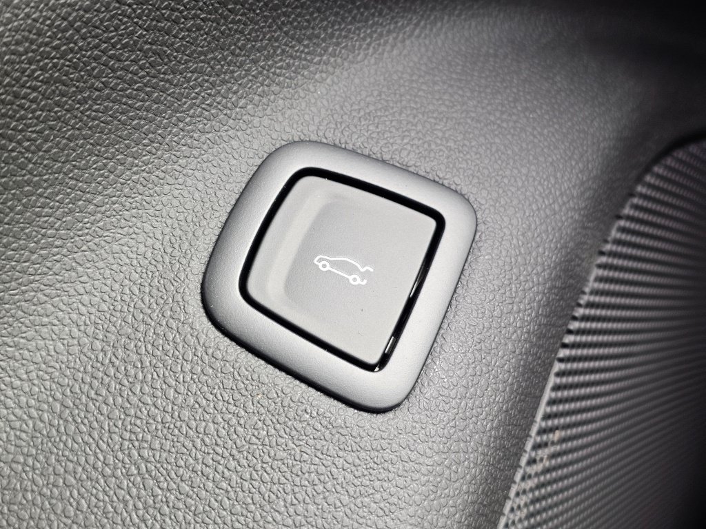 New 2026 Cadillac CT5 Sport w/ LPO, ONYX Package AWD/4WD image 24