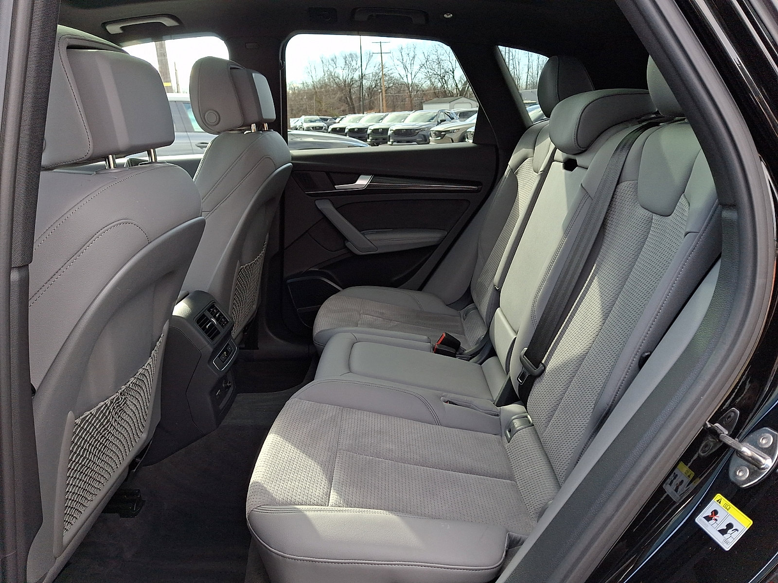 Used 2022 Audi SQ5 Premium Plus w/ Premium Plus Package image 11