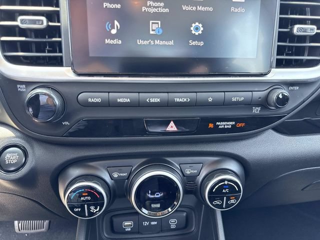 Used 2025 Hyundai Venue SEL FWD image 25