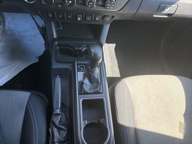 Used 2020 Toyota Tacoma TRD Off-Road w/ Technology Package image 35