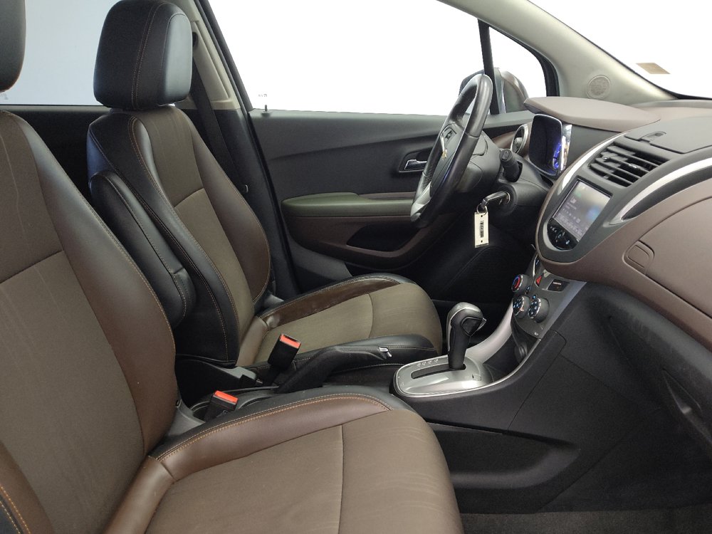 Used 2015 Chevrolet Trax LT w/ LT Plus Package AWD/4WD image 21