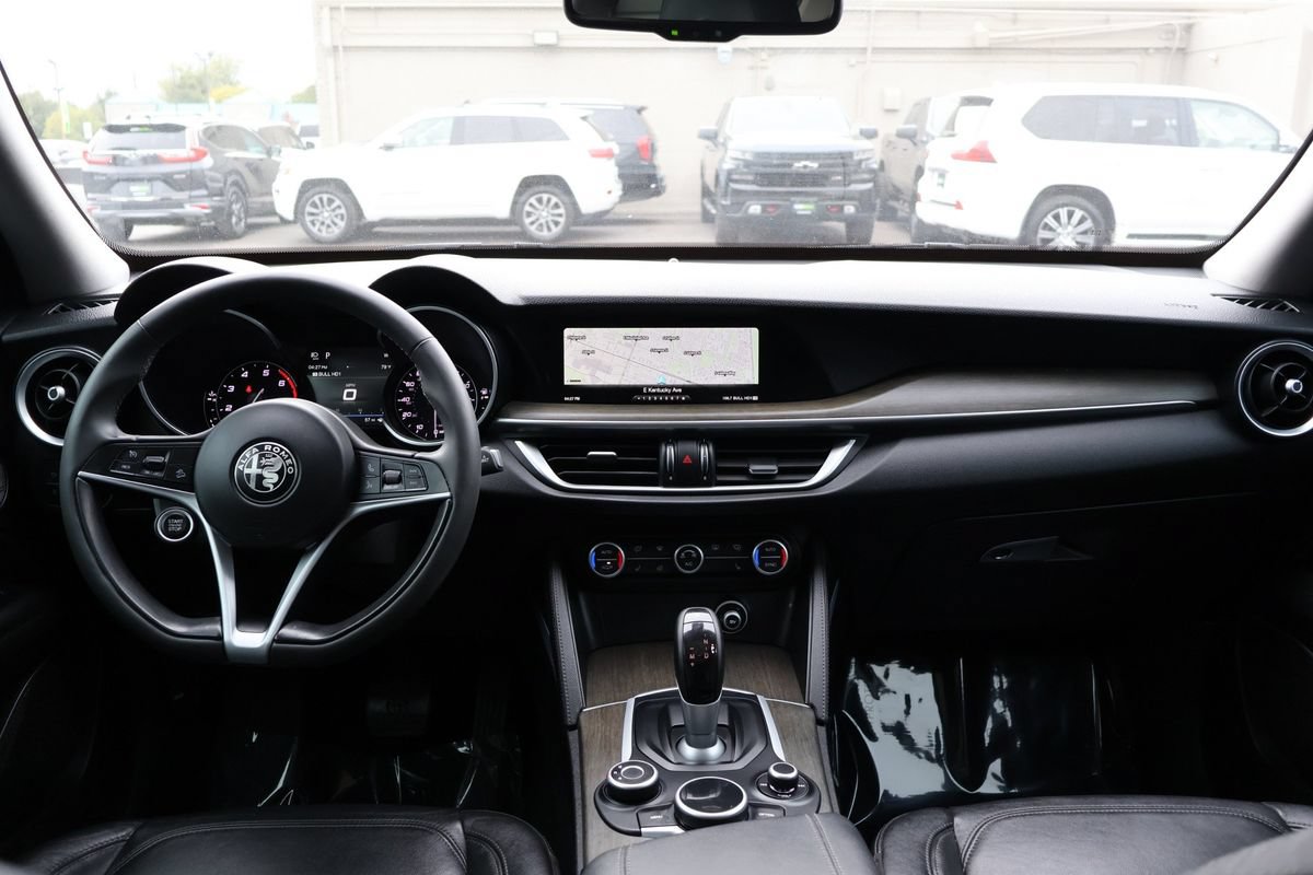 Used 2018 Alfa Romeo Stelvio Ti AWD/4WD image 11
