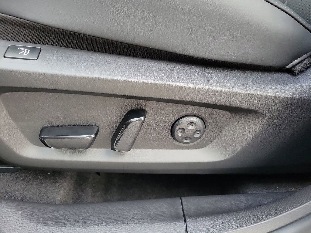 New 2025 Mitsubishi Outlander SEL Black Edition image 11