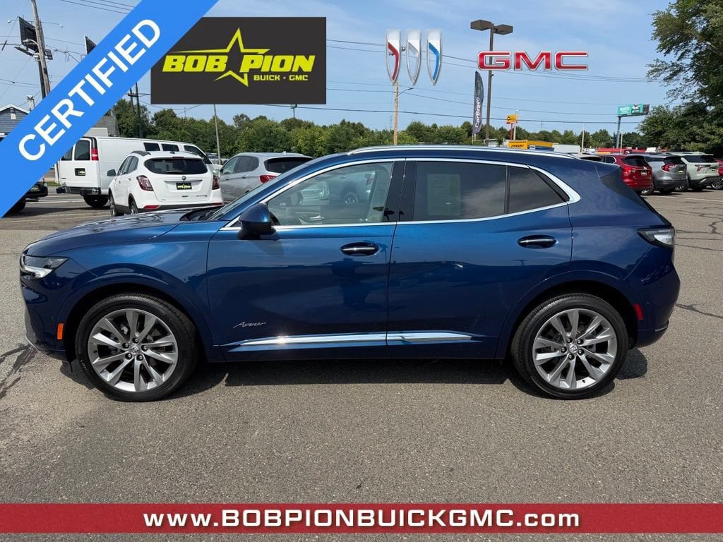 Certified 2022 Buick Envision Avenir w/ Technology Package II AWD/4WD image 3