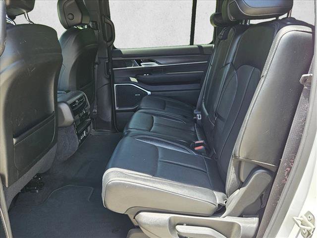 Used 2024 Jeep Wagoneer Series II w/ Flexible Seating Group RWD image 18