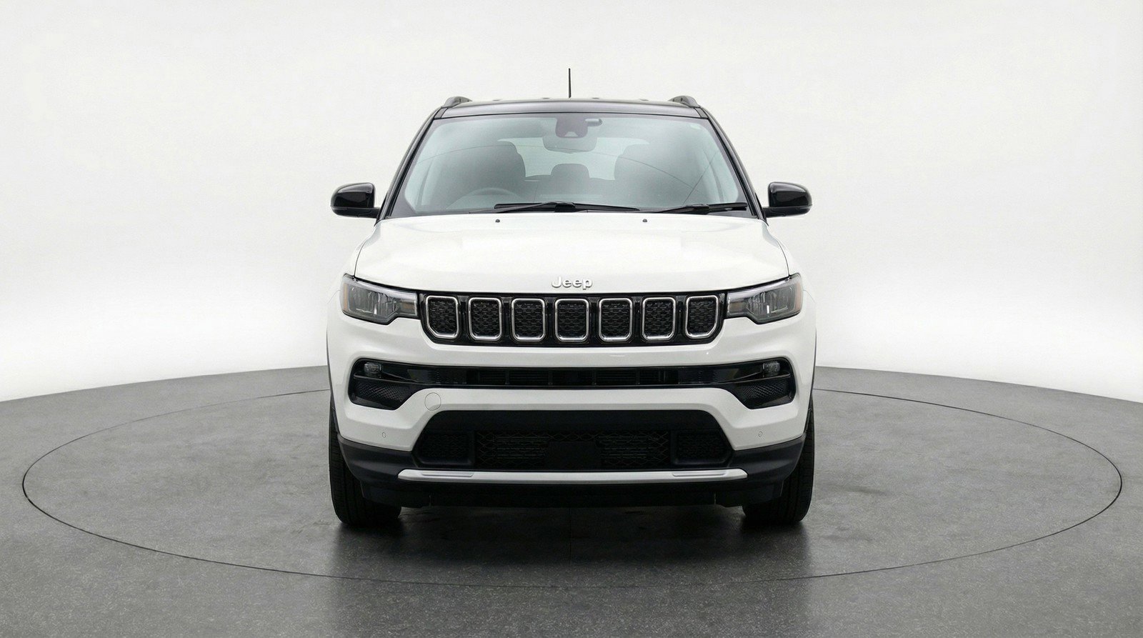 Used 2025 Jeep Compass Limited AWD/4WD image 2