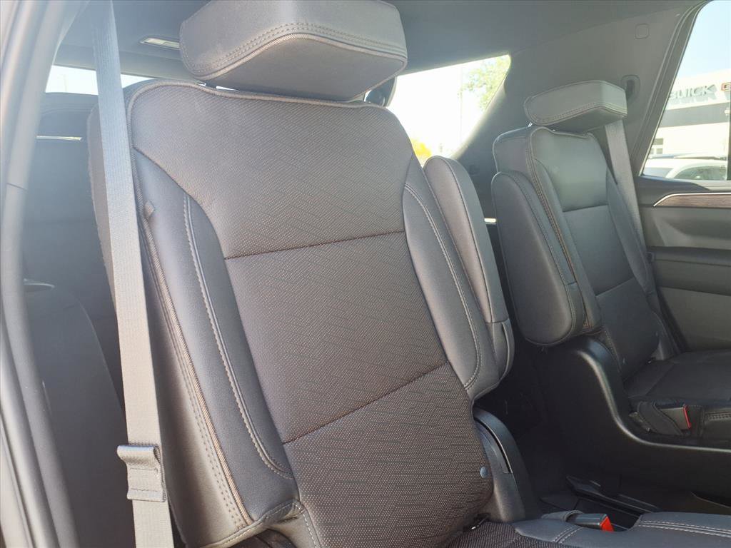 Used 2023 Chevrolet Tahoe High Country image 14