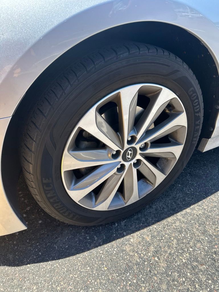 Used 2015 Hyundai Sonata Sport FWD image 11