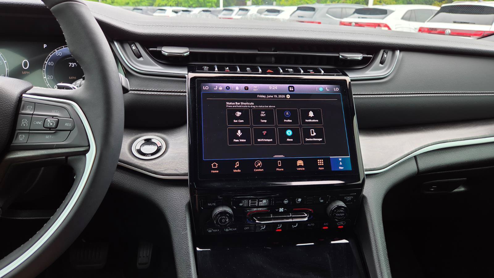 Used 2025 Jeep Grand Cherokee Limited w/ Luxury Tech Group II RWD image 33