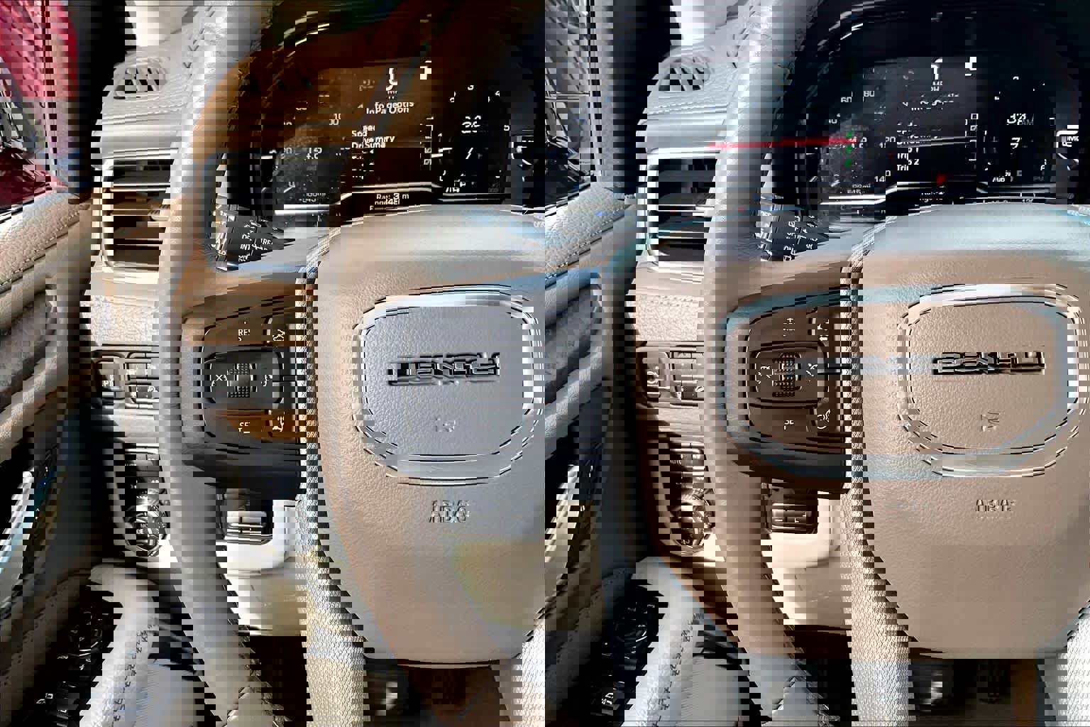 Used 2022 GMC Yukon Denali w/ Denali Premium Package image 24