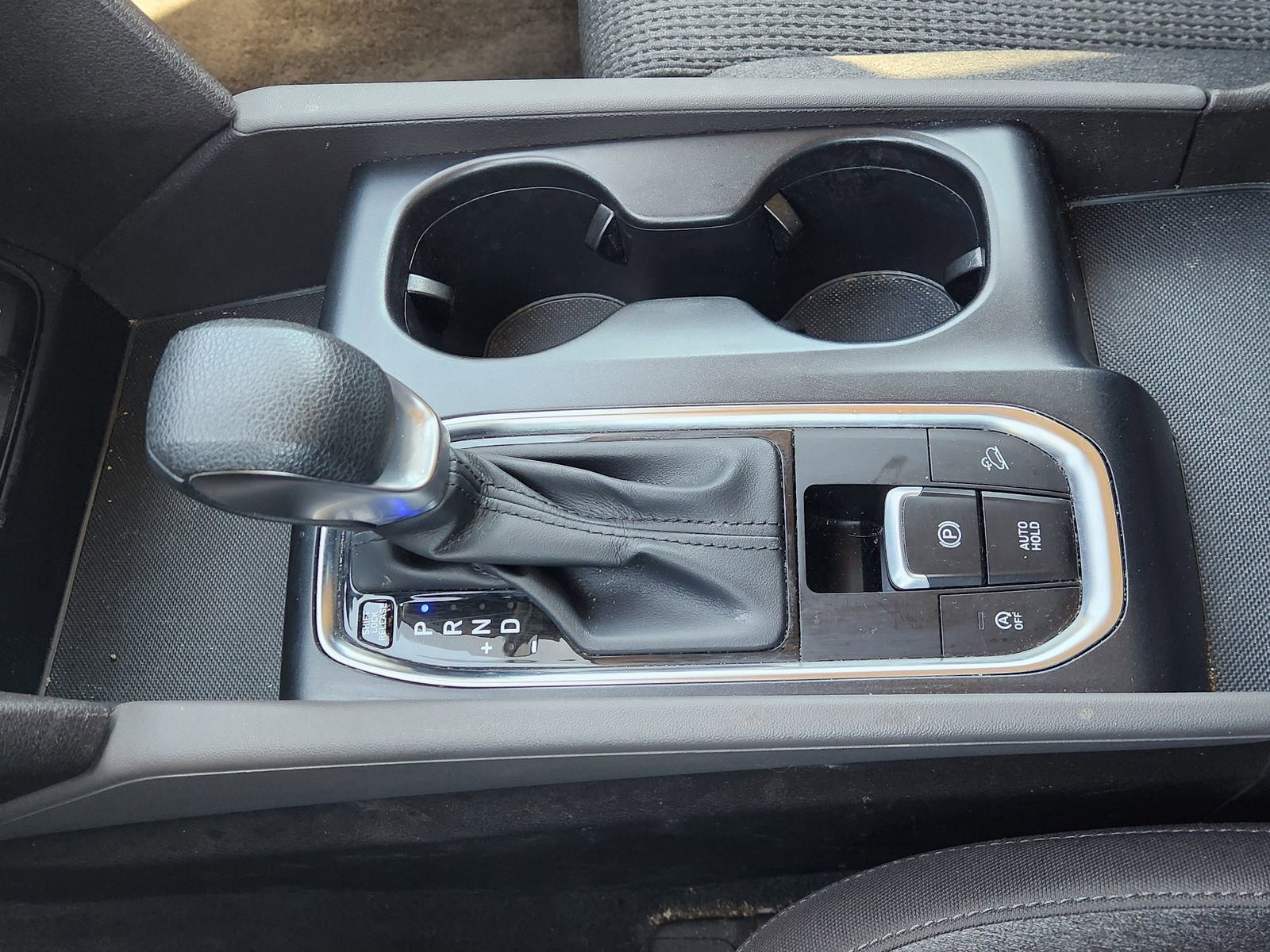 Used 2020 Hyundai Santa Fe SE image 24