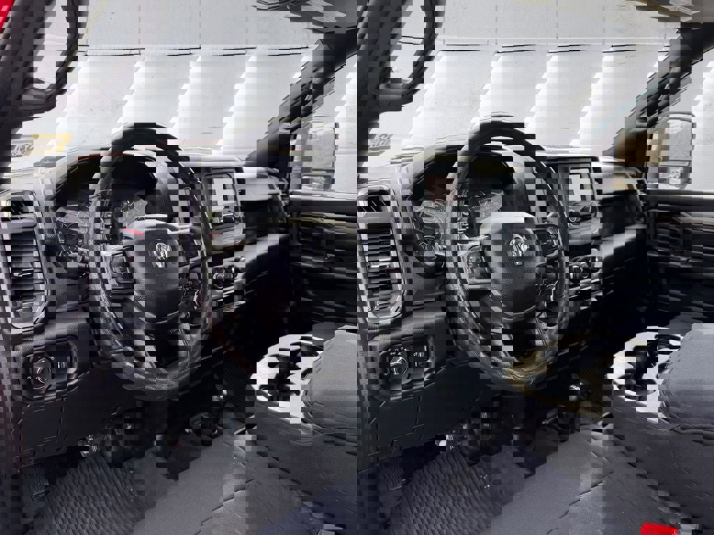 Used 2024 RAM 3500 Tradesman w/ Chrome Appearance Group image 10