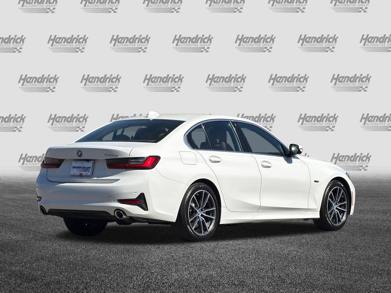 Certified 2022 BMW 330e 330e w/ Convenience Package image 5