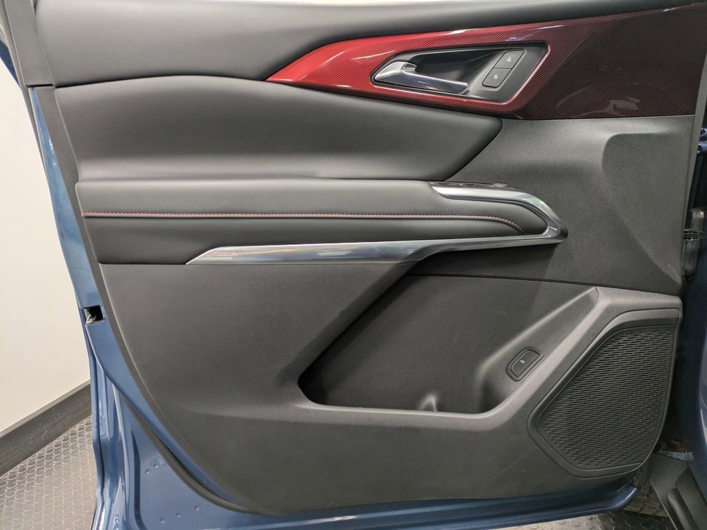 Used 2024 Chevrolet Traverse Z71 image 8