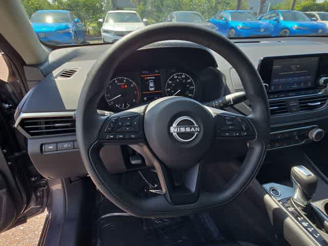 Used 2024 Nissan Altima 2.5 S FWD image 21