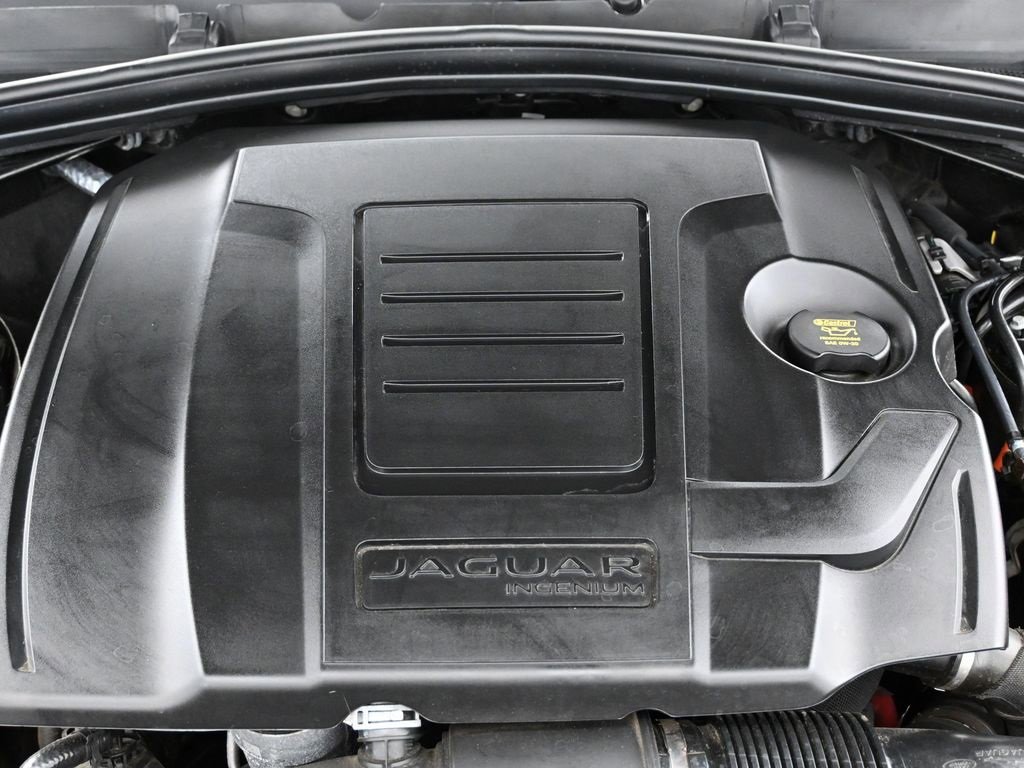Used 2024 Jaguar F-PACE R-Dynamic S image 43