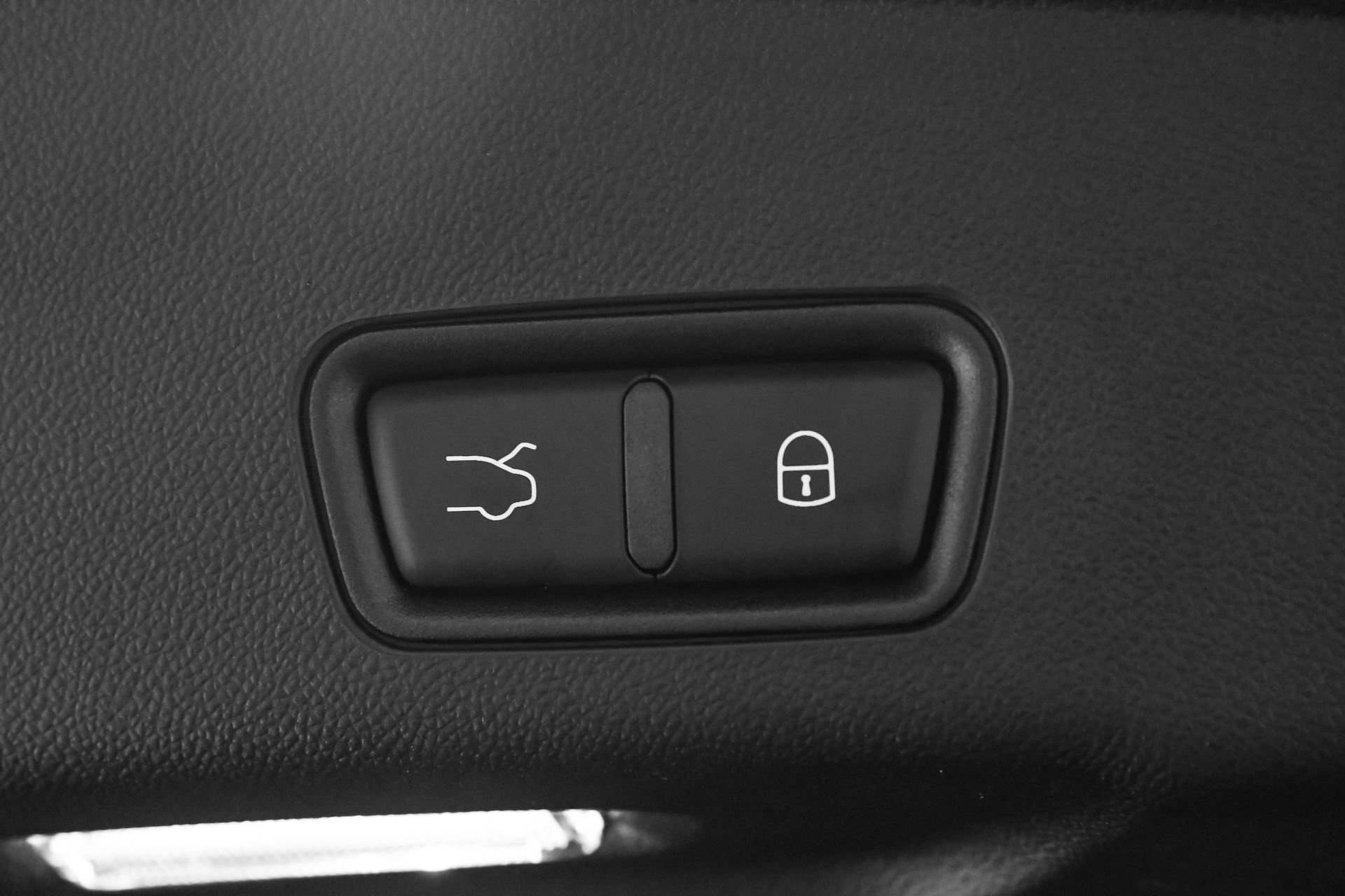 Used 2025 Maserati Grecale GT AWD/4WD image 8
