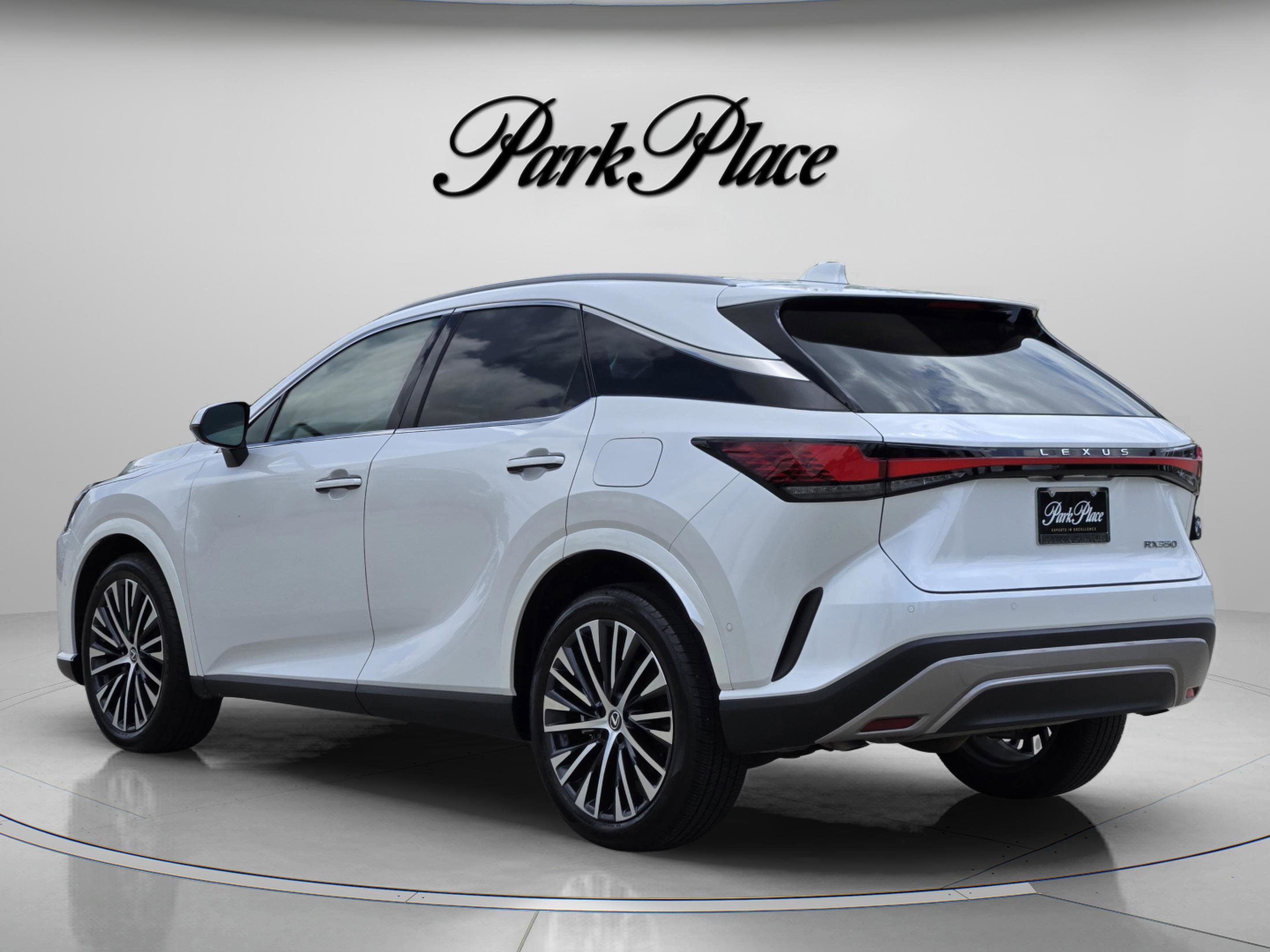 Used 2025 Lexus RX 350 Premium Plus w/ Convenience Package FWD image 3