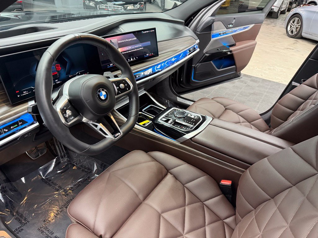 Used 2026 BMW 740i xDrive AWD/4WD image 31