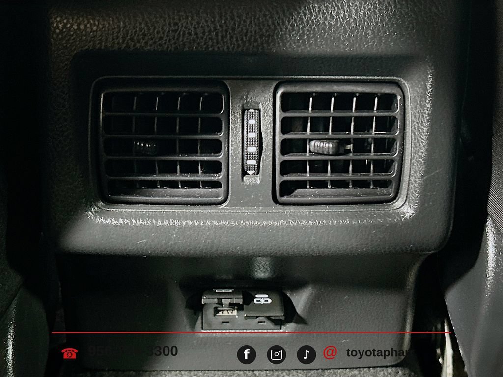 Used 2025 Toyota Camry LE w/ Convenience Package FWD image 22