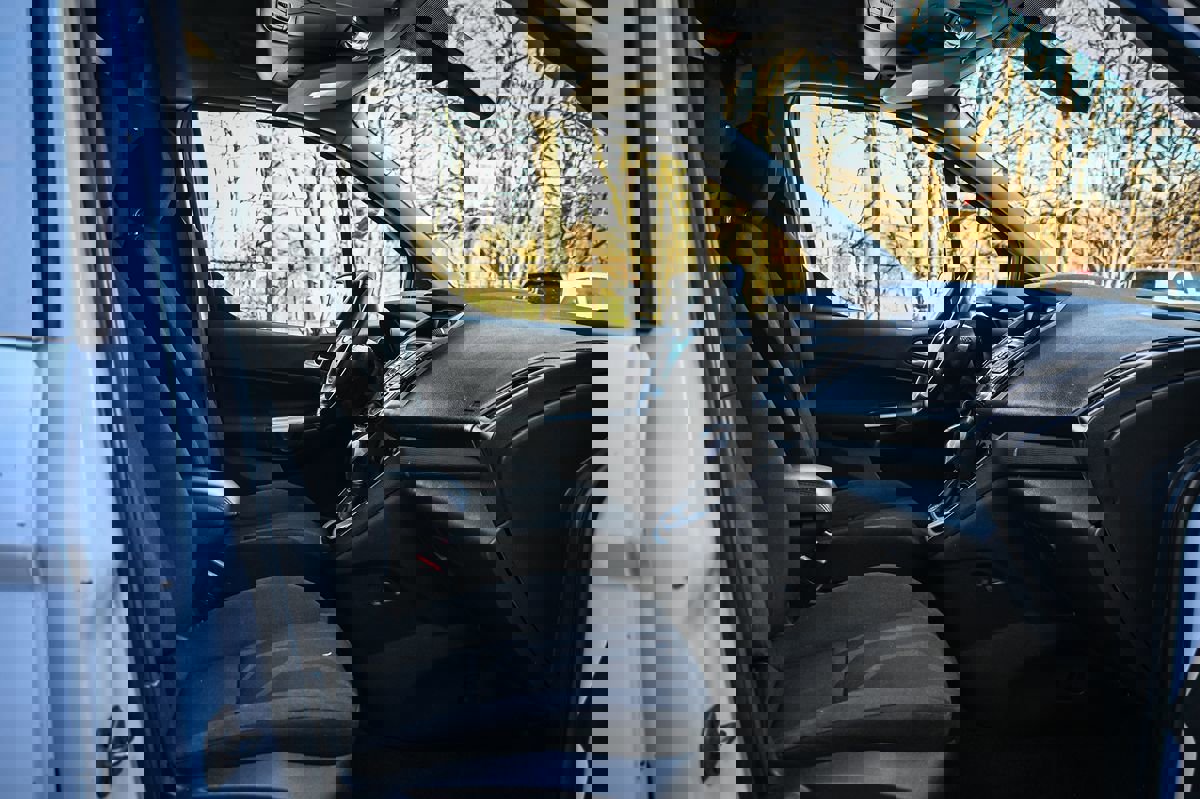 Used 2014 Ford Transit Connect XLT image 20