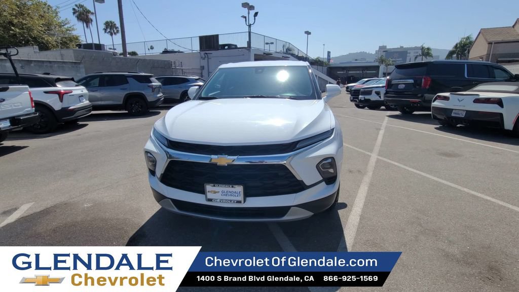 Certified 2025 Chevrolet Blazer LT AWD/4WD image 4
