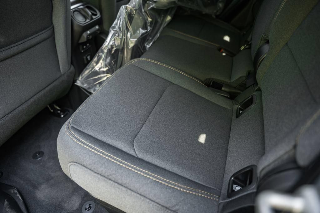 New 2025 Jeep Gladiator Sport AWD/4WD image 35
