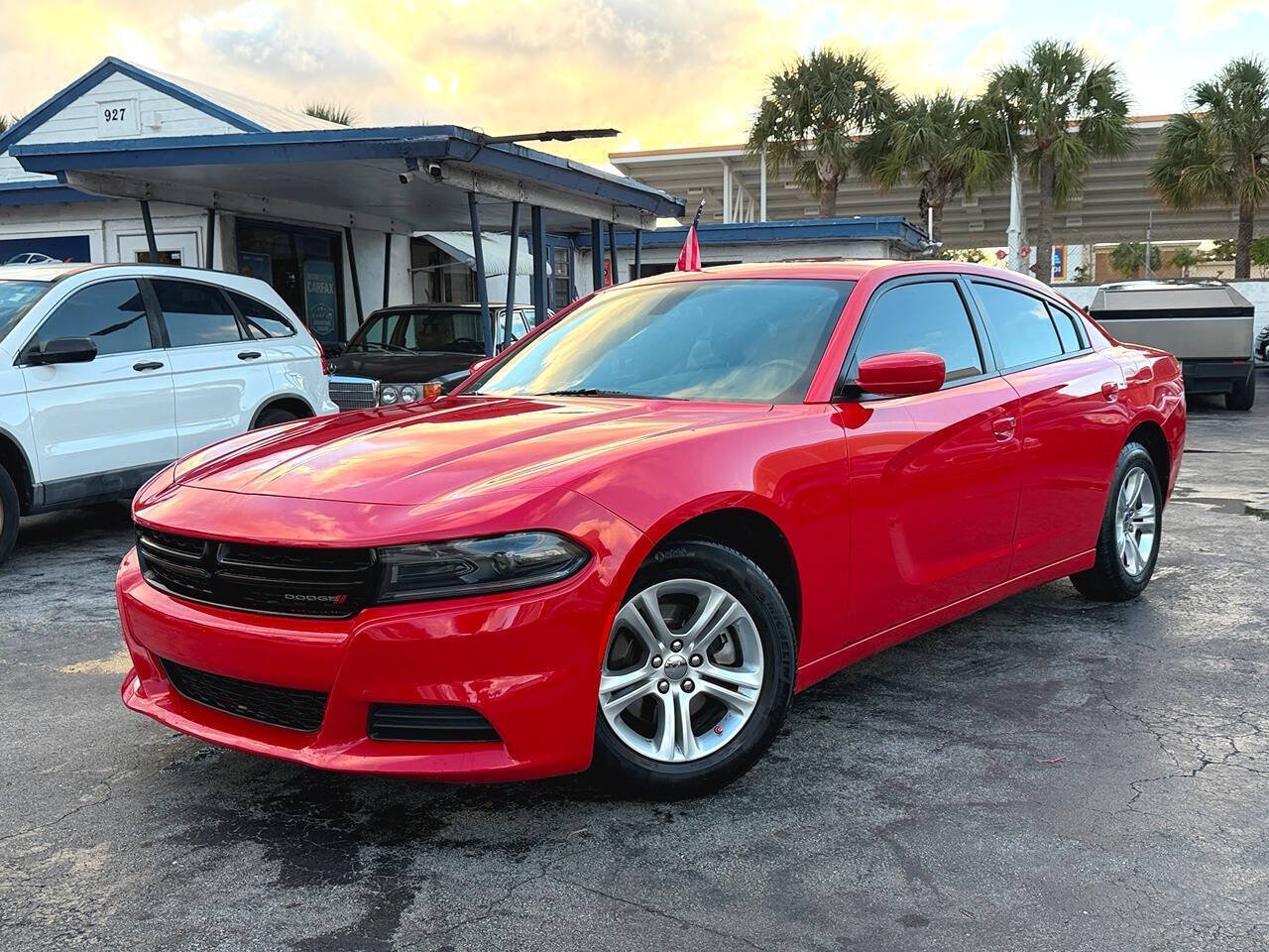 Used 2022 Dodge Charger SXT RWD image 5