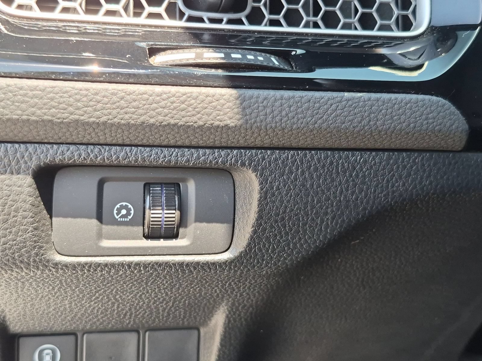 Used 2023 Honda Civic Sport image 16