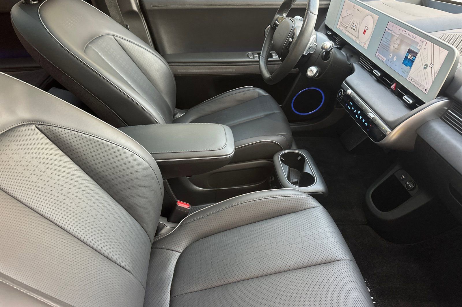 Used 2023 Hyundai Ioniq 5 Limited w/ Cargo Package image 16