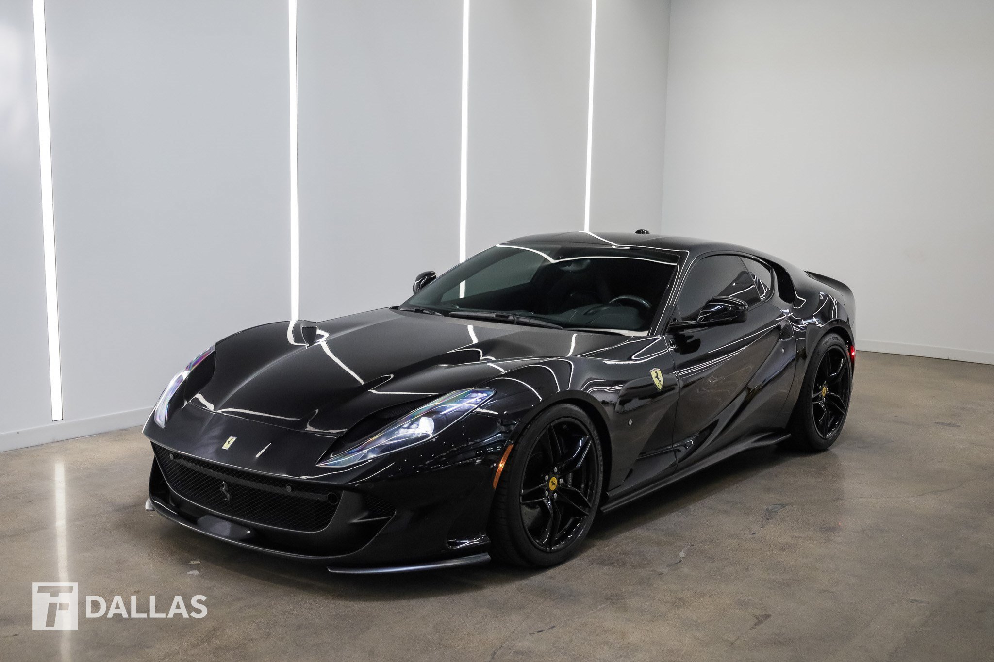 Used 2018 Ferrari 812 Superfast RWD video 1