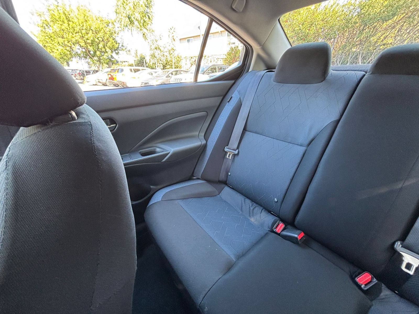 Used 2025 Nissan Versa SV FWD image 36