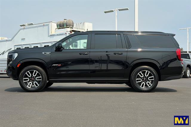 Certified 2024 GMC Yukon XL AT4 w/ AT4 Premium Plus Package AWD/4WD image 7