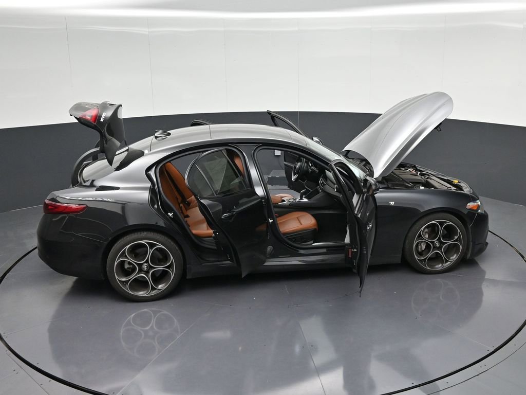 Used 2023 Alfa Romeo Giulia Ti RWD image 43