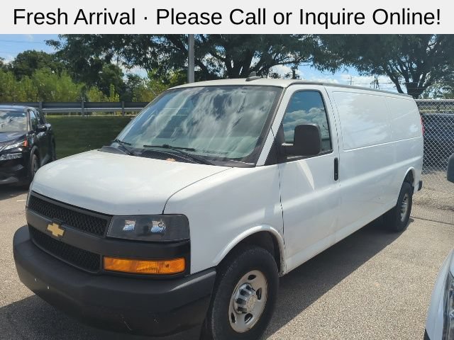 Used 2021 Chevrolet Express 3500 Extended w/ Driver Convenience Package RWD image 2