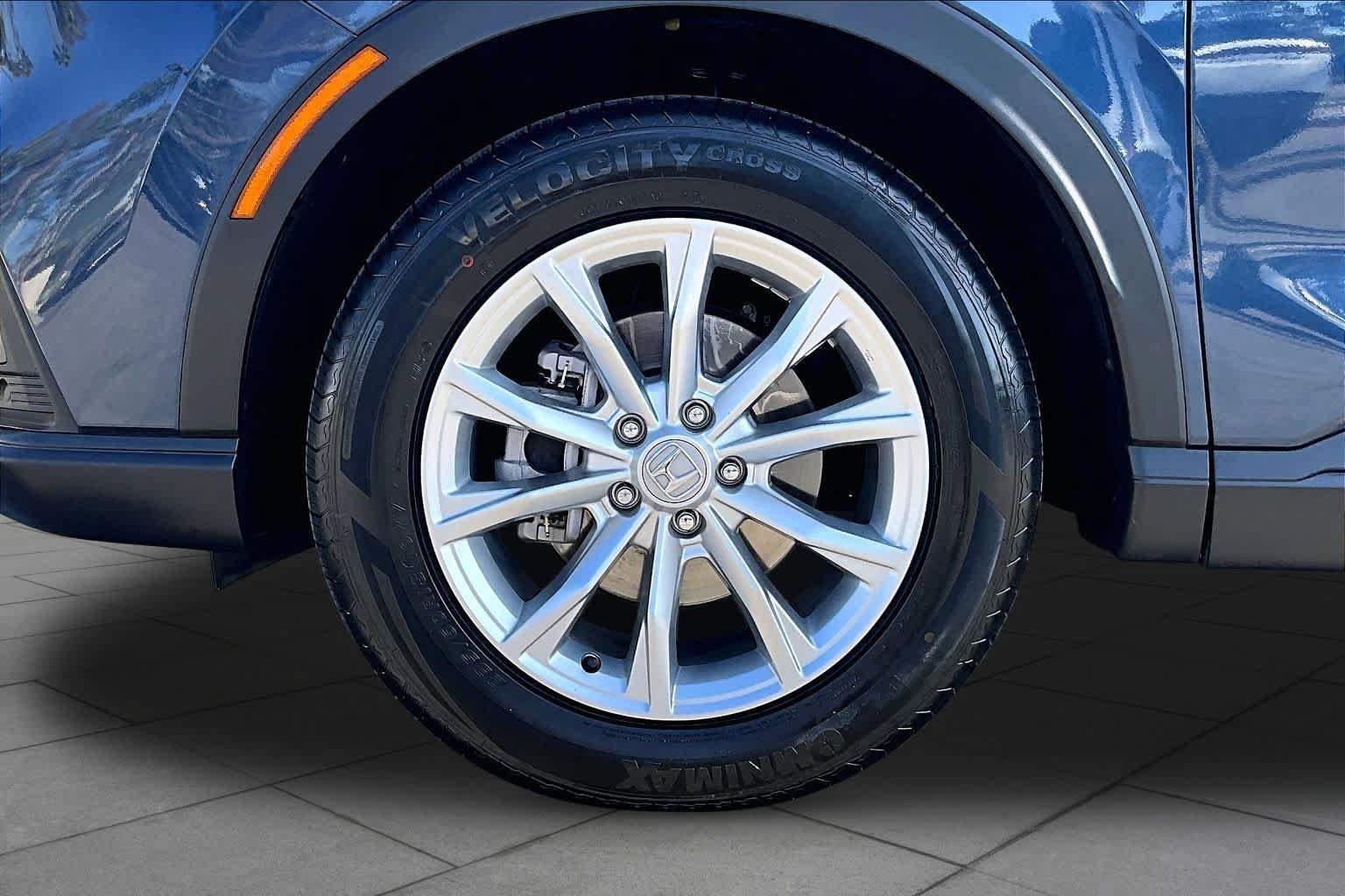 Used 2024 Honda CR-V EX-L image 10