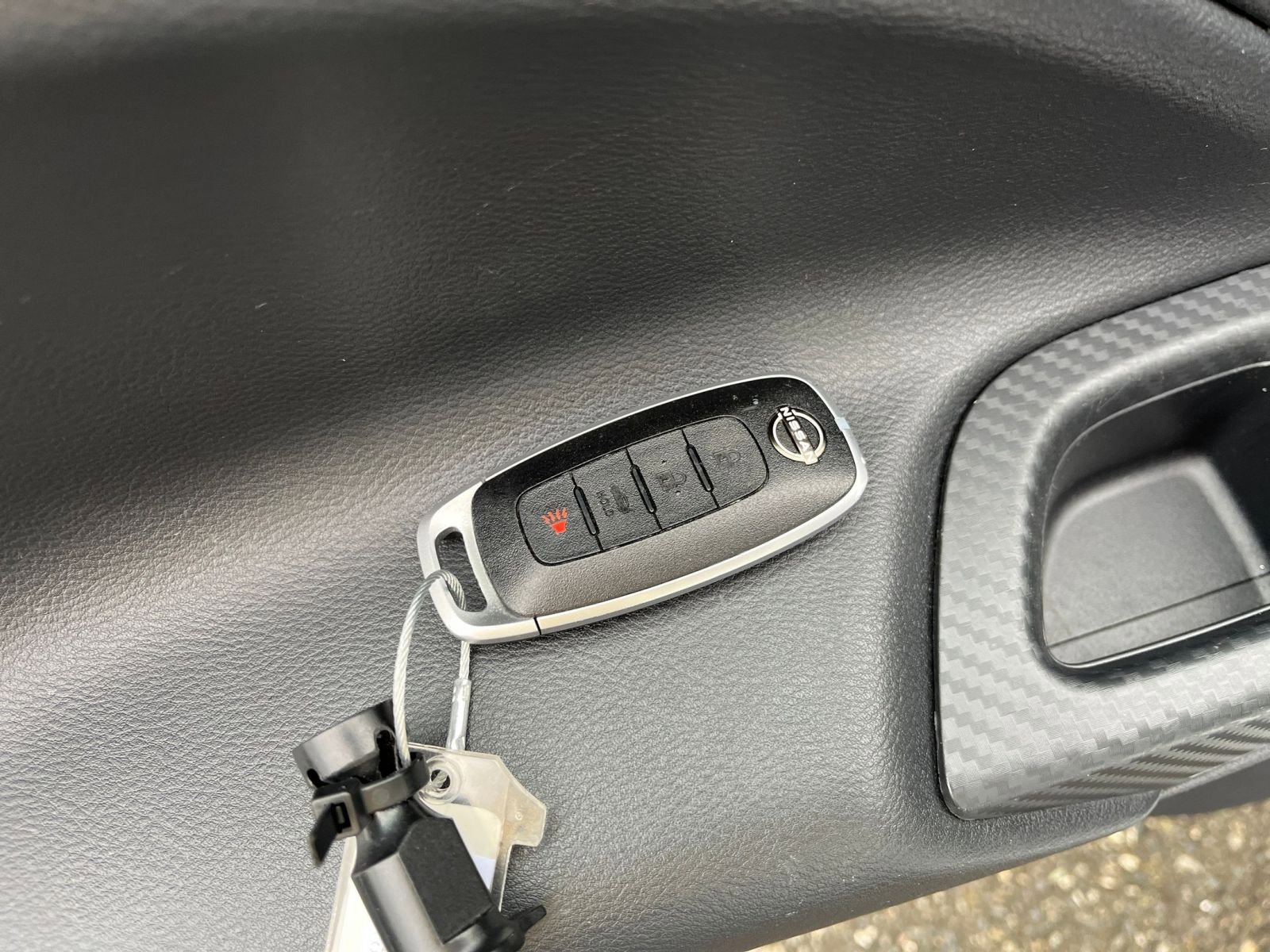 Used 2025 Nissan Versa SV image 21