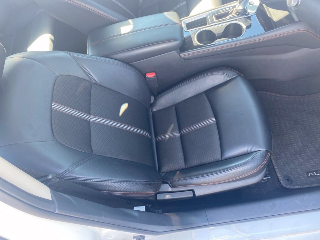 Used 2024 Nissan Altima 2.5 SR FWD image 15